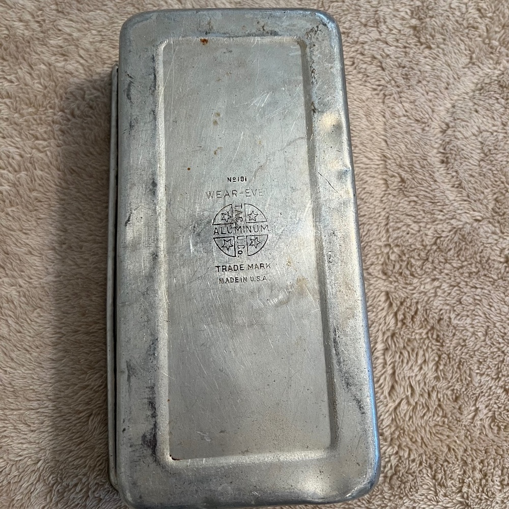 Vintage Wear-Ever #101 Aluminum Bread Loaf/Meatloaf Baking Pan 9.5" X 5"